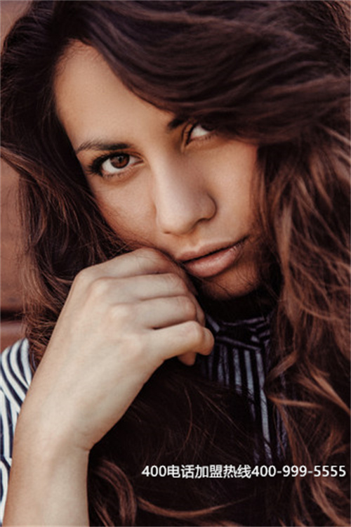 (企業(yè)用戶(hù)在辦理400電話(huà)后可以更換代理商嗎?)(400電話(huà)申請(qǐng)?jiān)鯓铀俣雀?？哪家代理商的安裝速度快？)